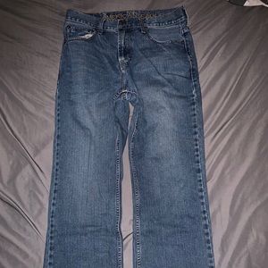 Men’s AE Jeans.